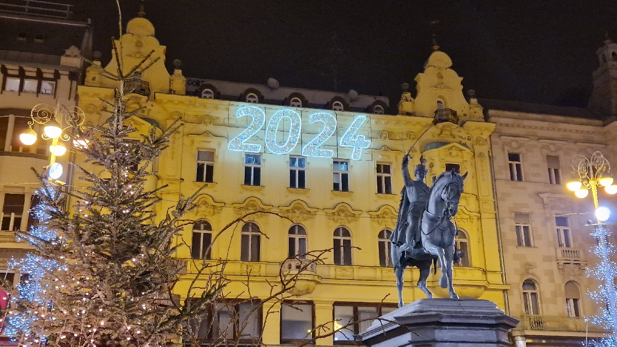 24 Josip Jelacic Square